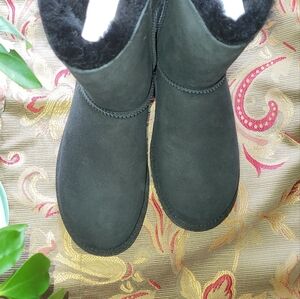 Quince Womens Australian Shearling Button Boot 9